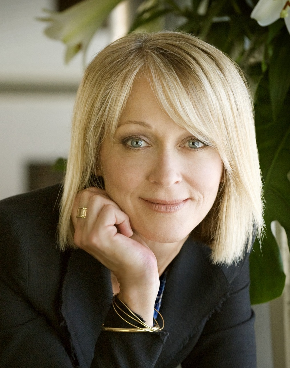 Tracey Curro - Celebrity Keynote Speaker Hire Melbourne.