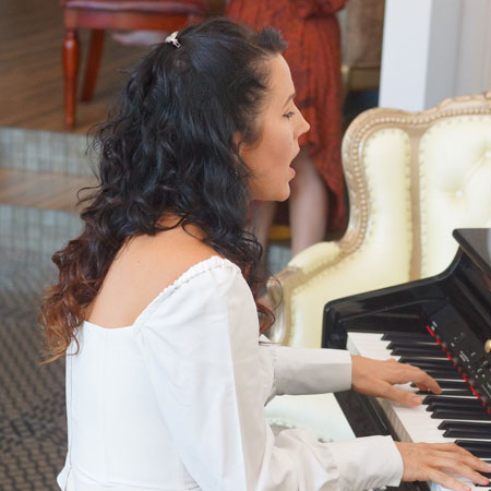 Solo singer pianist hire Brisbane