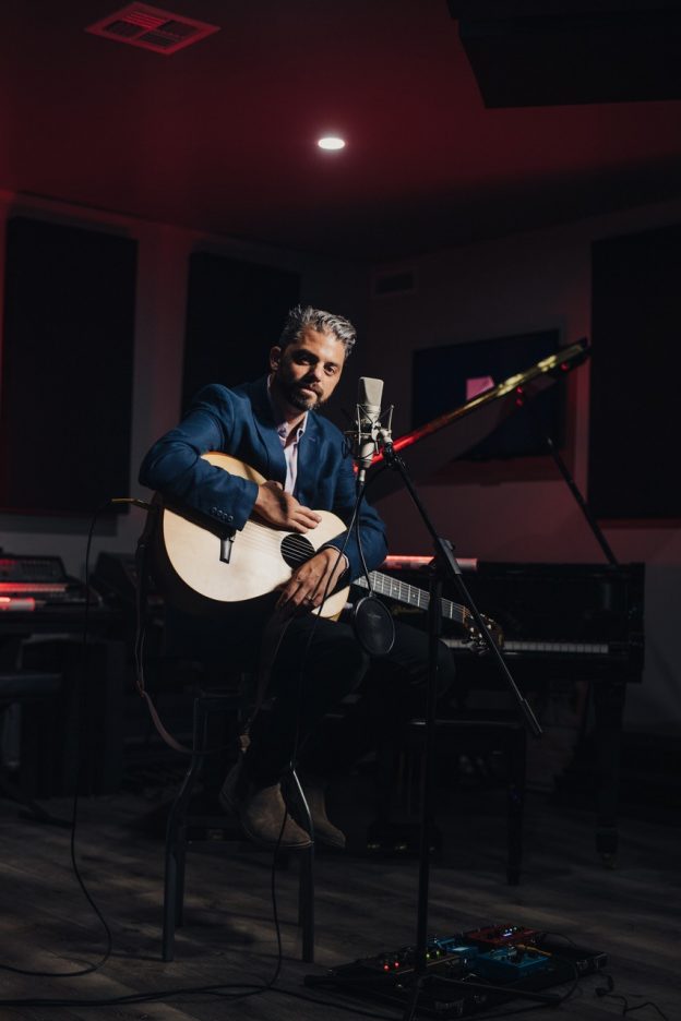 Mark Solo Acoustic Melbourne 1